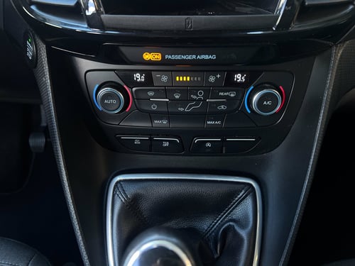 FORD Tourneo Connect 1.5 TDCi 120 CV Titanium