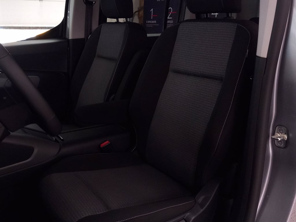 TOYOTA Proace city verso 1.5d 130cv s&s mt6 l1 d executive