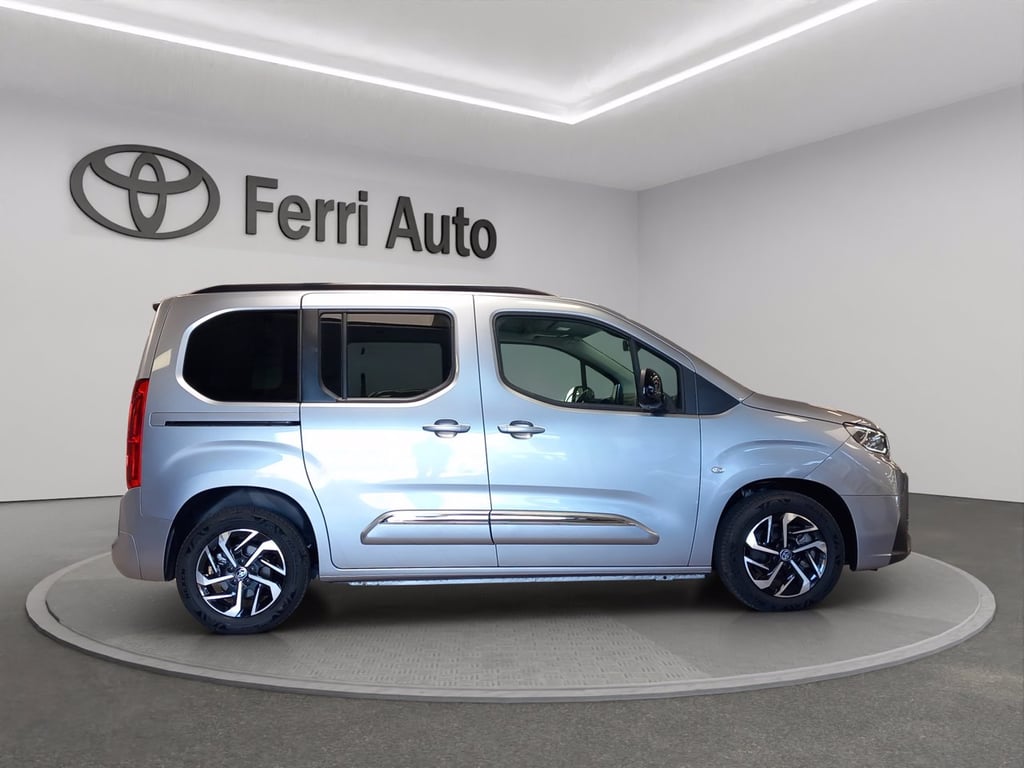 TOYOTA Proace city verso 1.5d 130cv s&s mt6 l1 d executive
