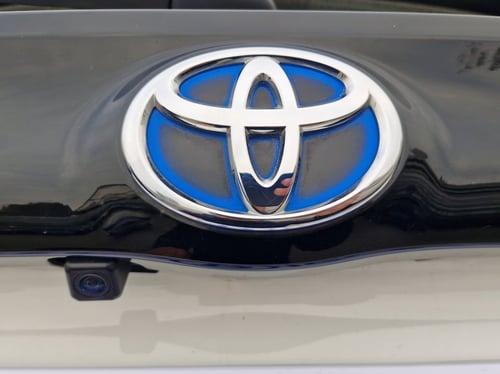 TOYOTA Yaris 1.5h active