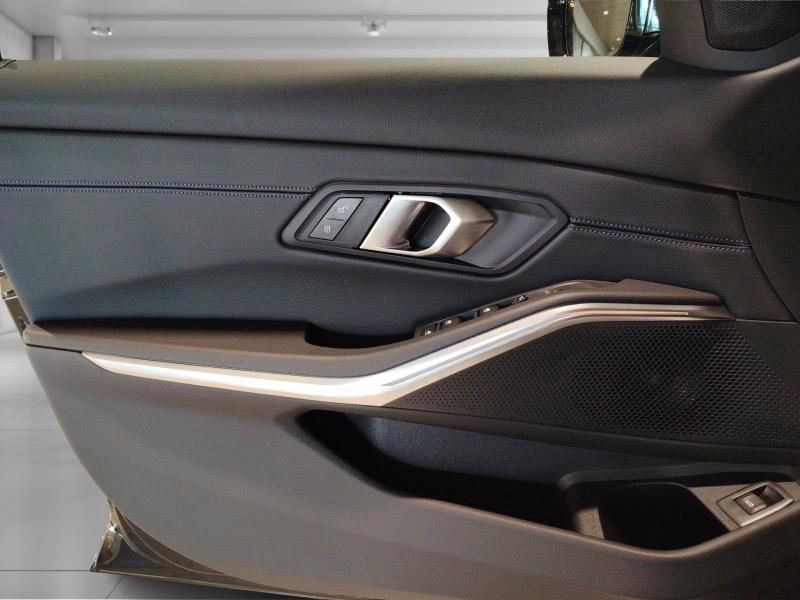 BMW 318d mhev 48v msport auto