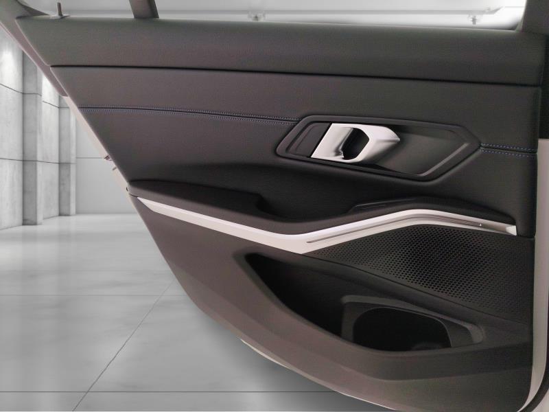 BMW 318d mhev 48v msport auto