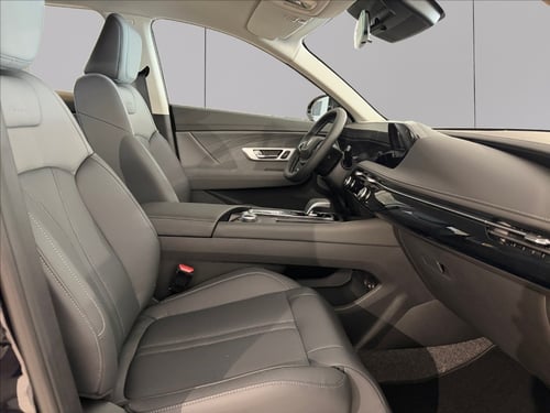 DONGFENG Huge 1.5 t E2 320T auto