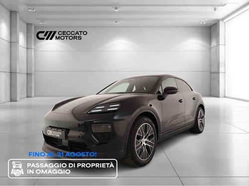 PORSCHE Macan 4