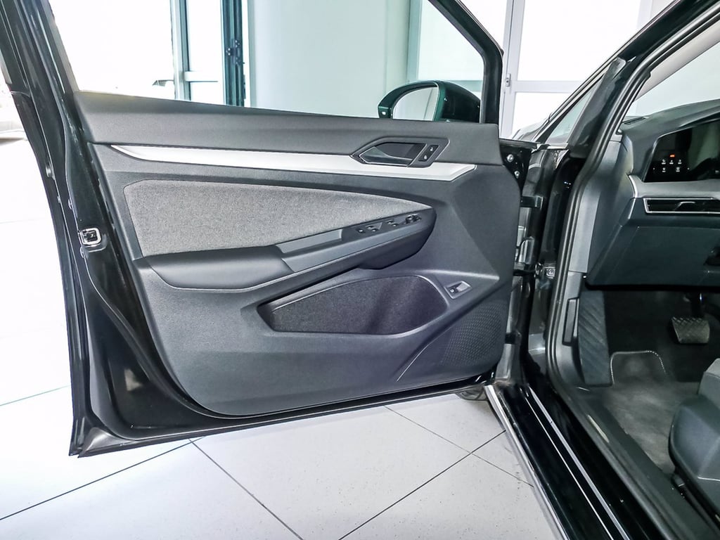 VOLKSWAGEN Golf 1.5 tsi ehybrid life 204cv dsg