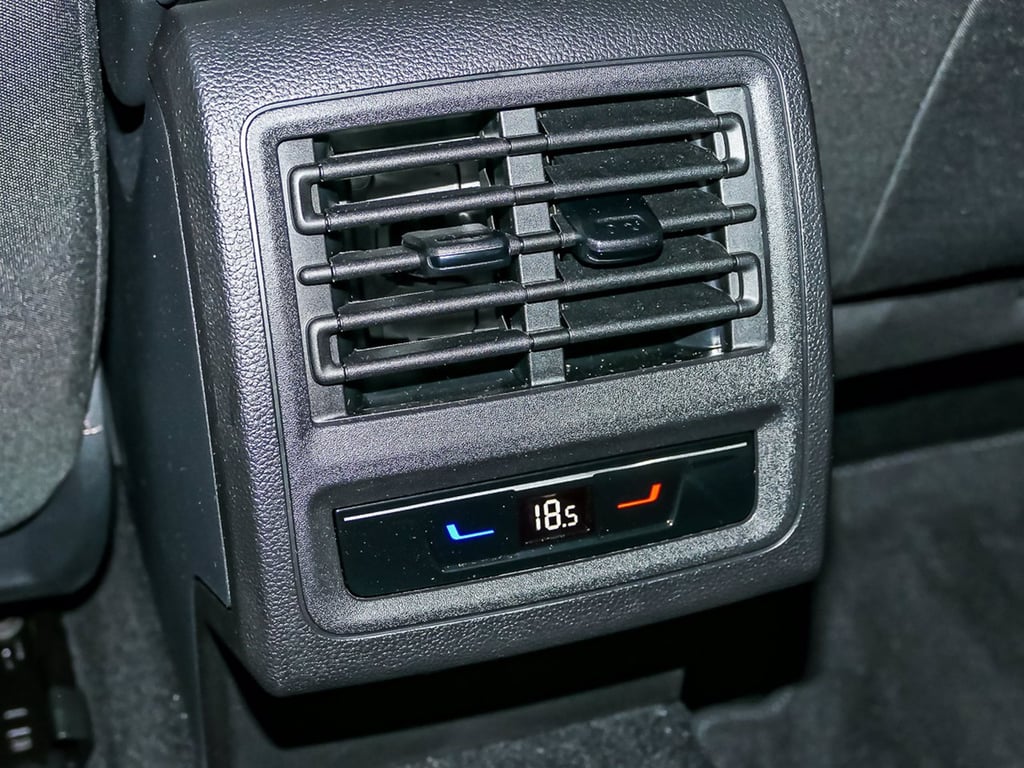 VOLKSWAGEN Golf 1.5 tsi ehybrid life 204cv dsg