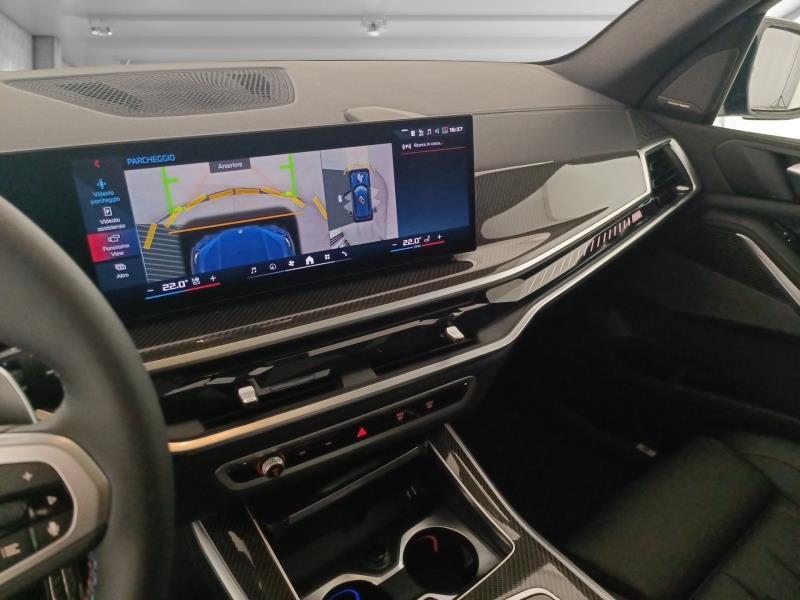 BMW X5 m60i auto