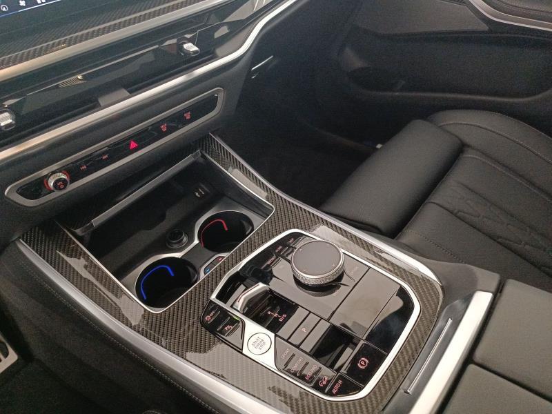 BMW X5 m60i auto