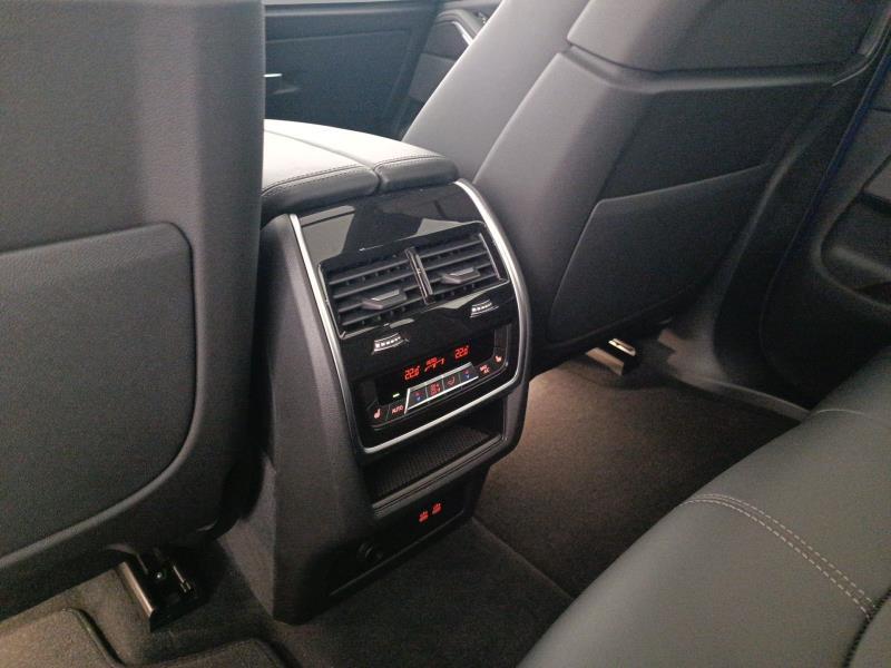 BMW X5 m60i auto