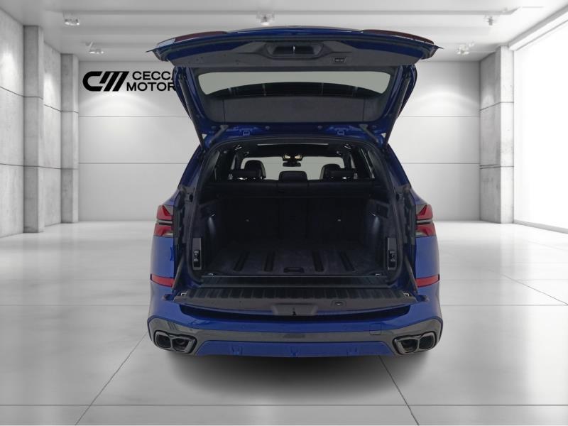 BMW X5 m60i auto