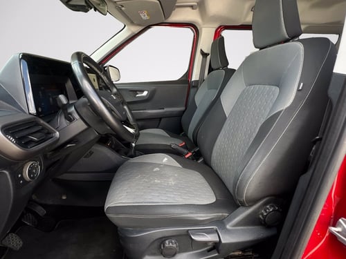 FORD Tourneo Courier 1.0 EcoBoost Titanium
