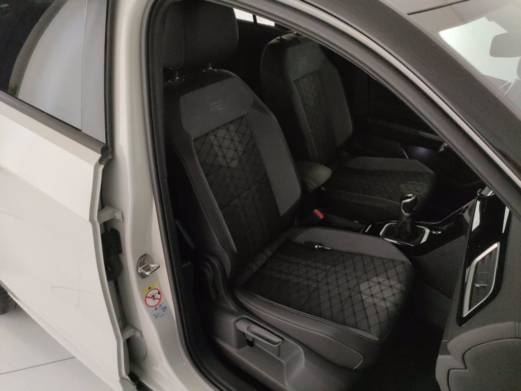 VOLKSWAGEN T-roc 1.0 tsi r-line 110cv