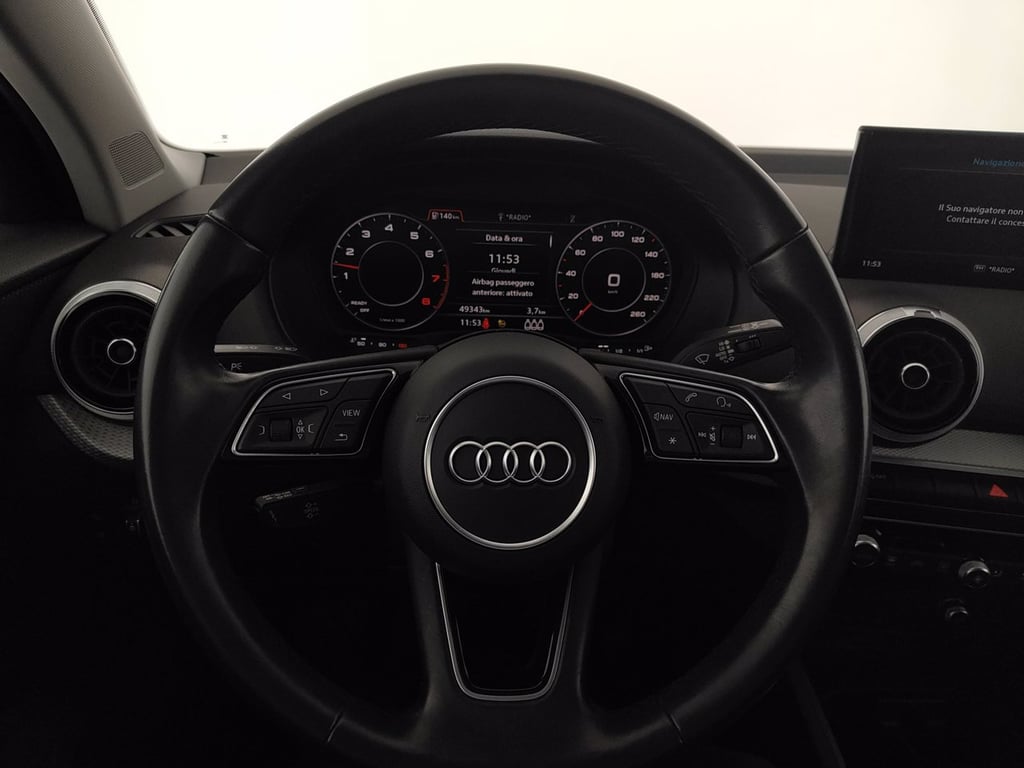 AUDI Q2 35 1.5 tfsi business