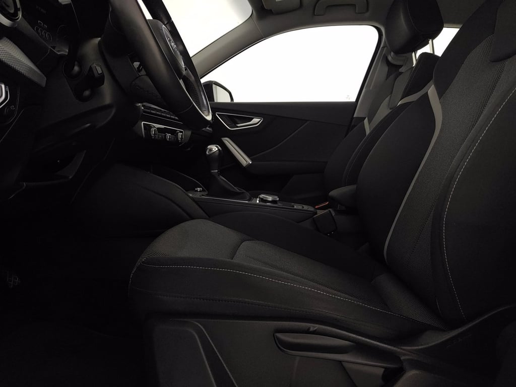 AUDI Q2 35 1.5 tfsi business
