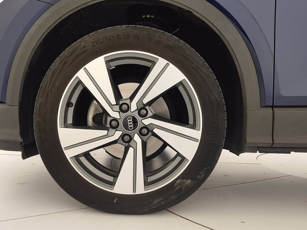 AUDI Q2 35 1.5 tfsi business