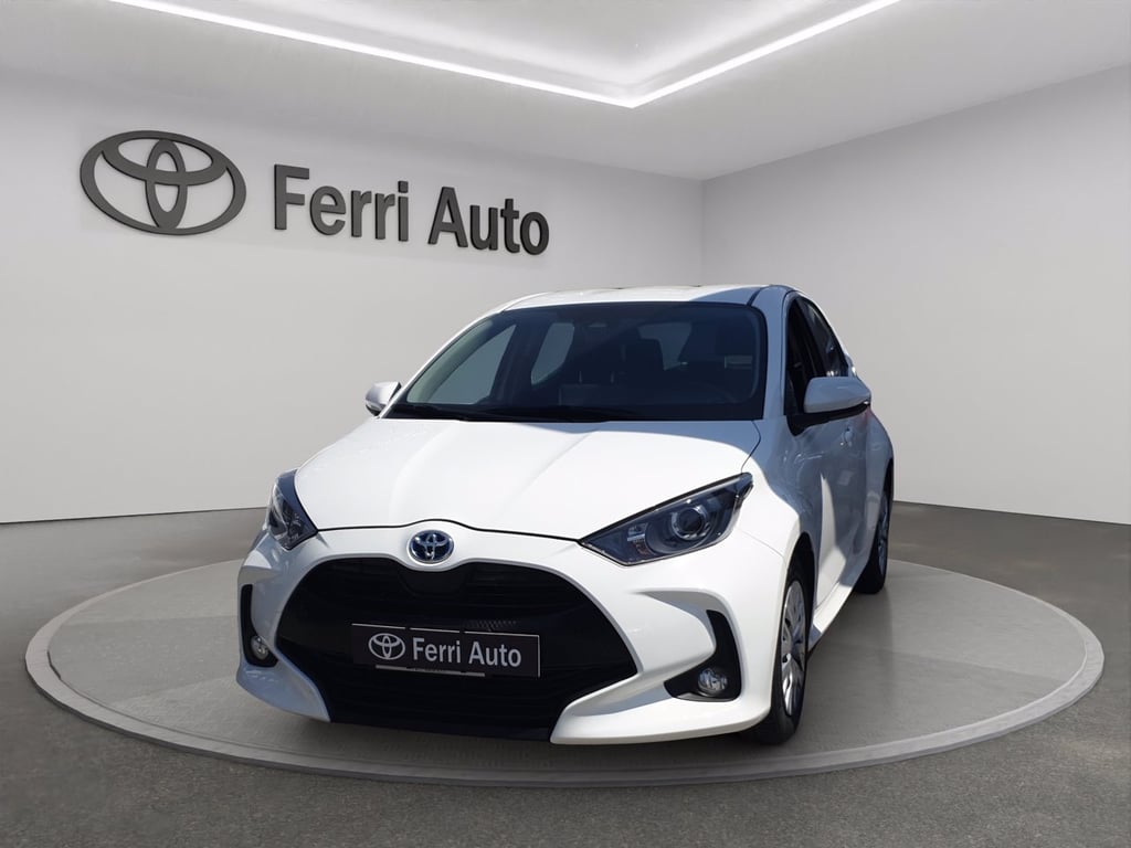 TOYOTA Yaris 1.5h active