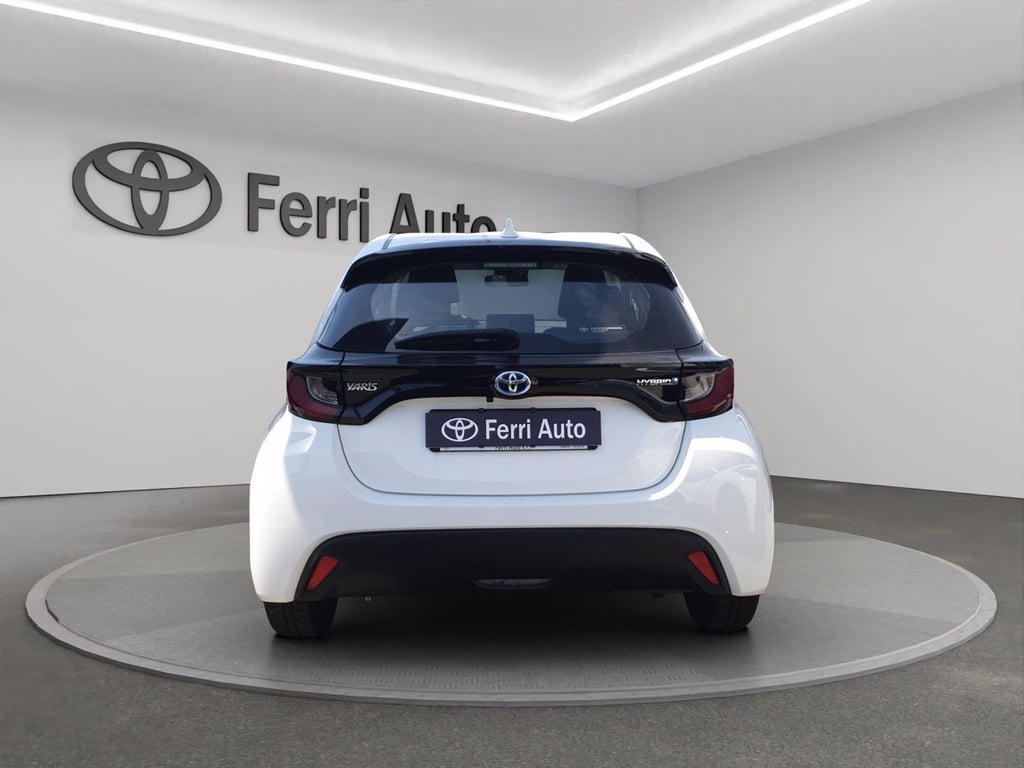 TOYOTA Yaris 1.5h active