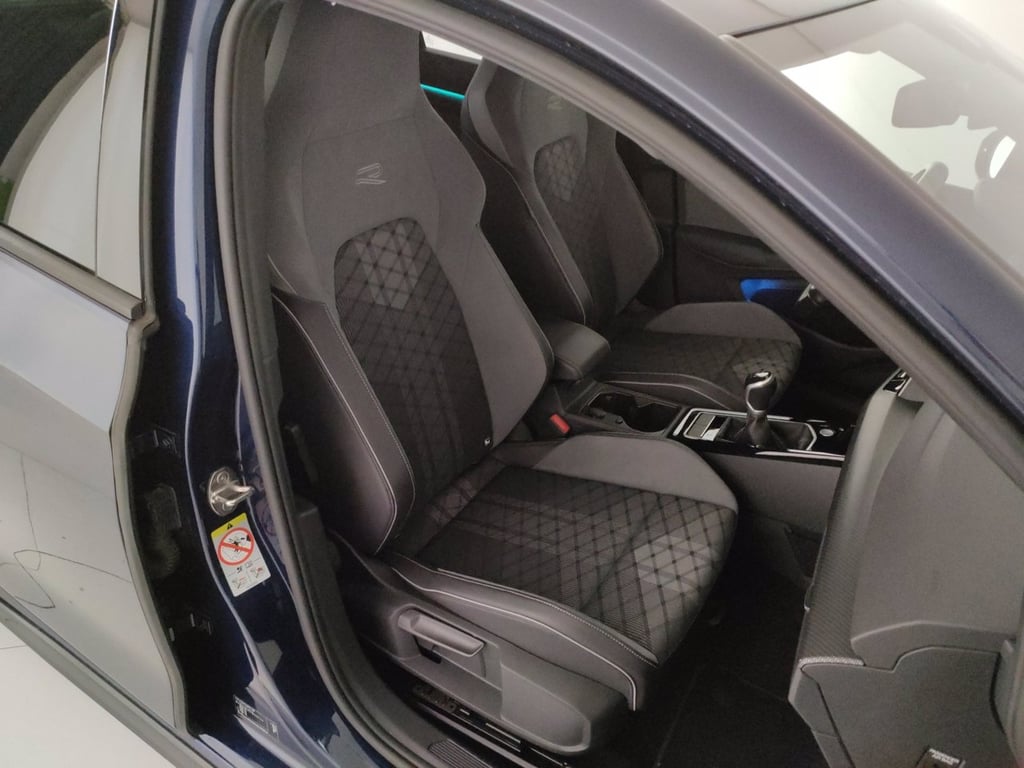VOLKSWAGEN Golf 1.5 tsi evo r-line 130cv