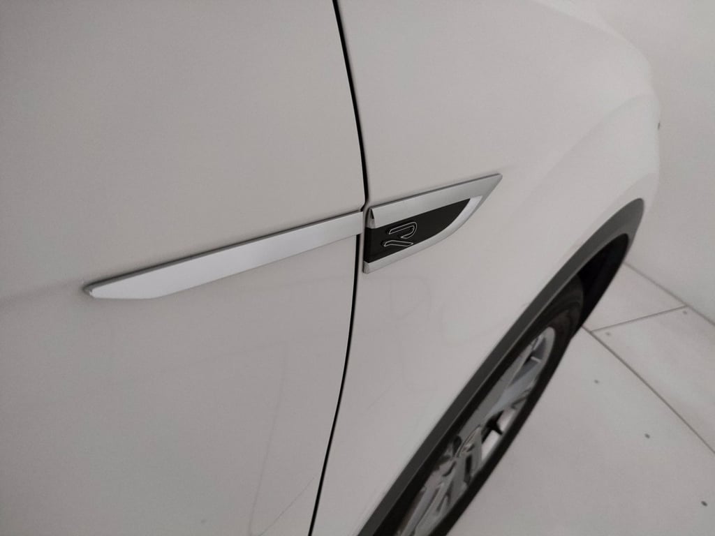VOLKSWAGEN T-roc 1.5 tsi r-line