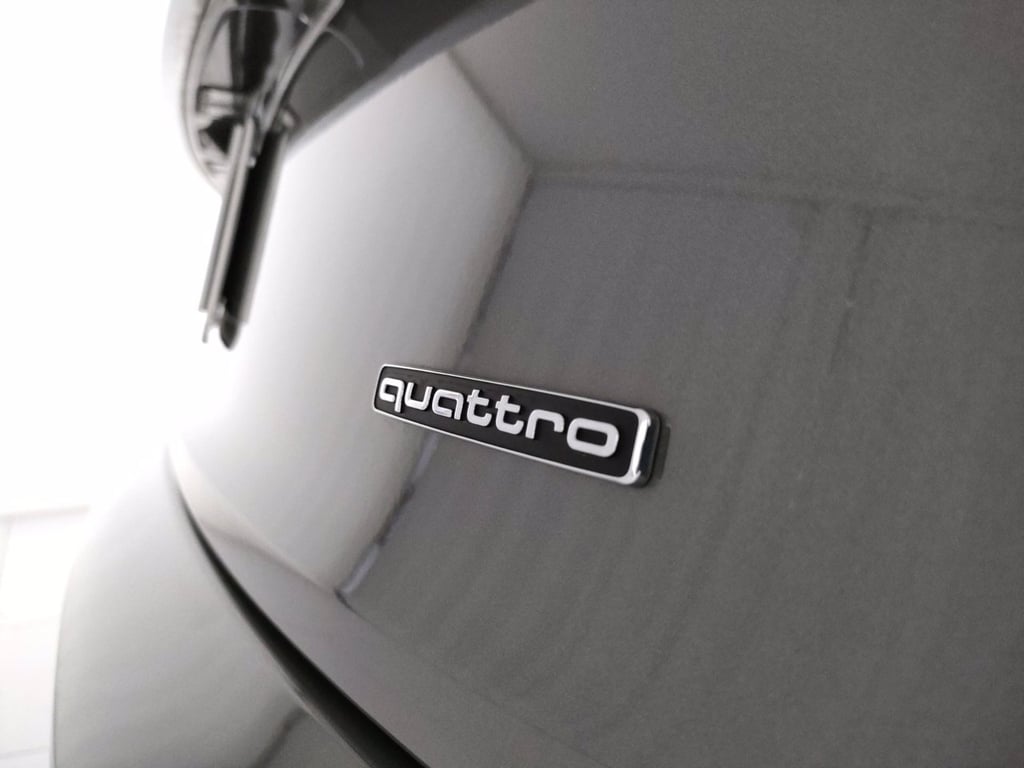 AUDI Q5 40 2.0 tdi mhev 12v s line quattro s-tronic