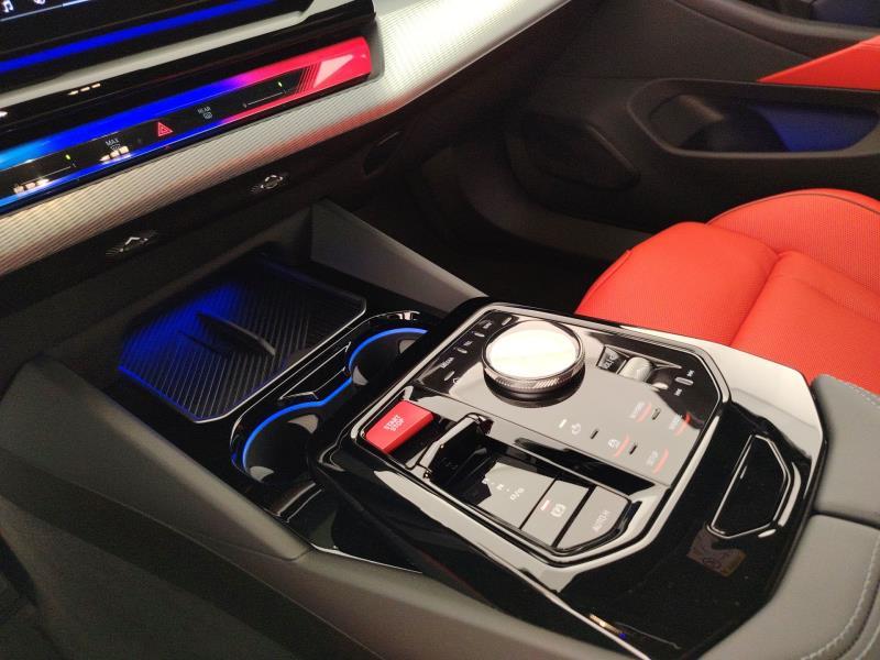 BMW M5 4.4 727cv auto