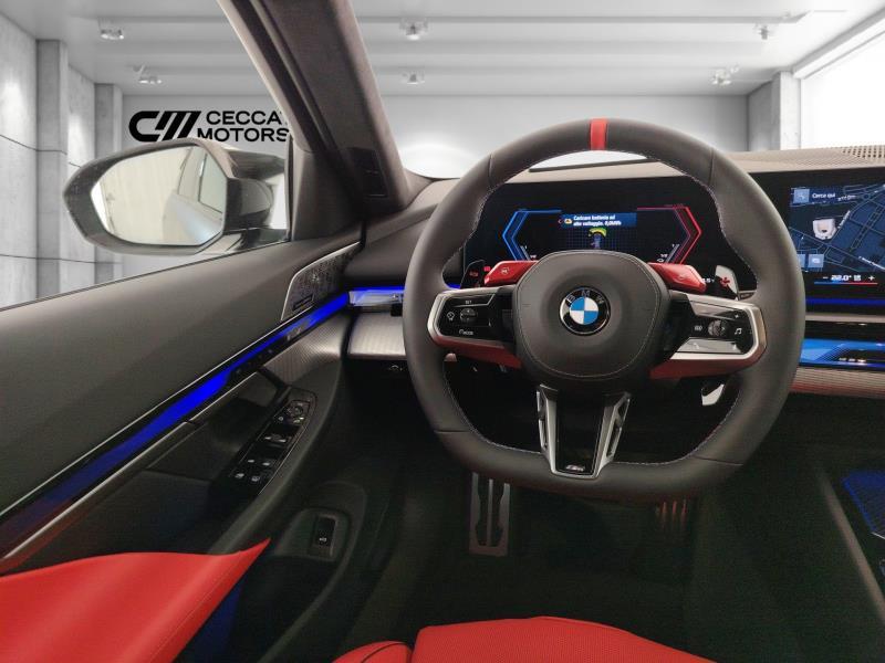 BMW M5 4.4 727cv auto