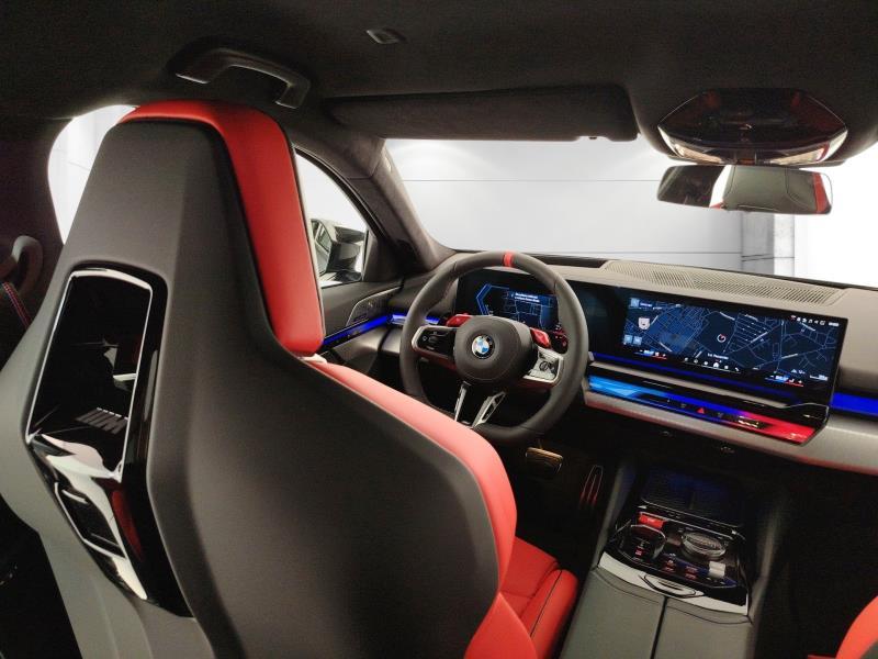 BMW M5 4.4 727cv auto