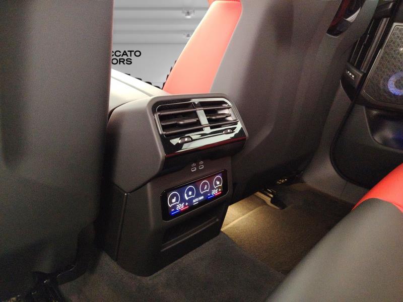BMW M5 4.4 727cv auto