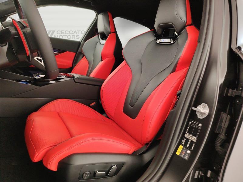 BMW M5 4.4 727cv auto