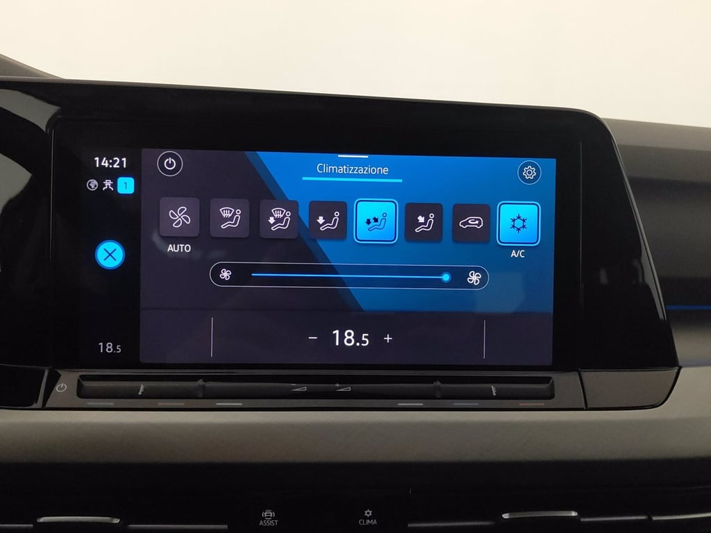 VOLKSWAGEN Golf variant 2.0 tdi life 115cv dsg