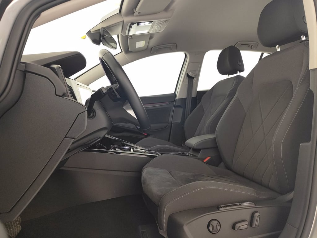 VOLKSWAGEN Golf 1.5 tgi style 130cv