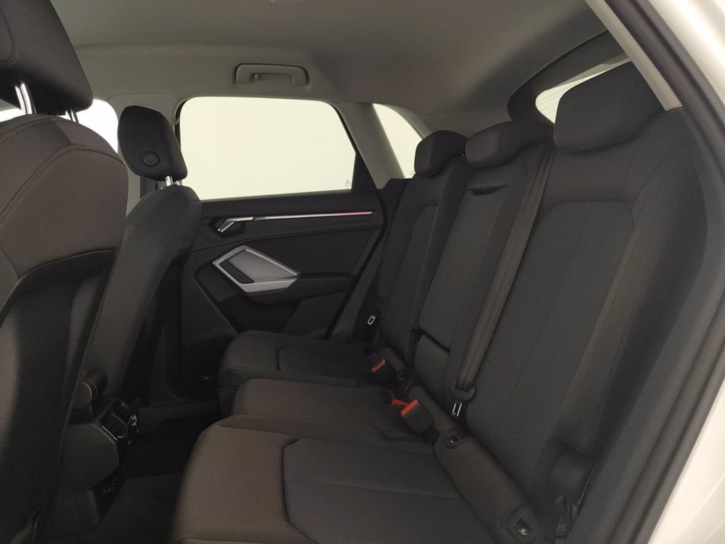 AUDI Q3 35 2.0 tdi business advanced s-tronic