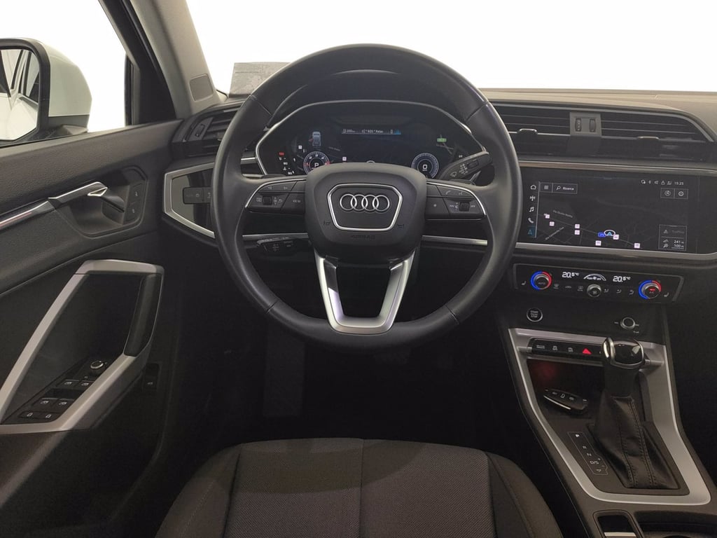 AUDI Q3 35 2.0 tdi business advanced s-tronic