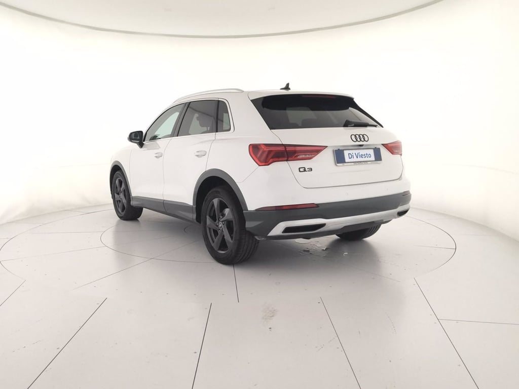 AUDI Q3 35 2.0 tdi business advanced s-tronic