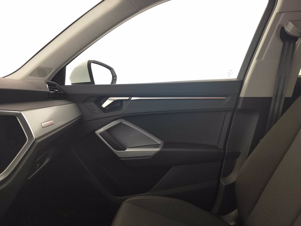 AUDI Q3 35 2.0 tdi business advanced s-tronic