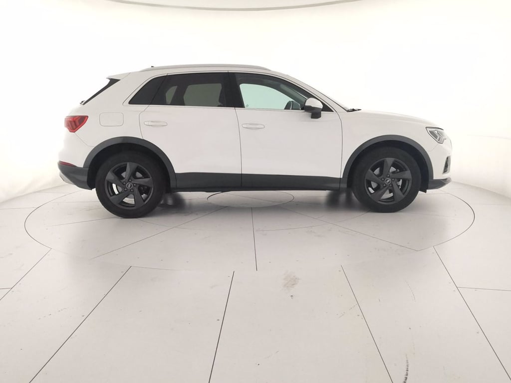 AUDI Q3 35 2.0 tdi business advanced s-tronic