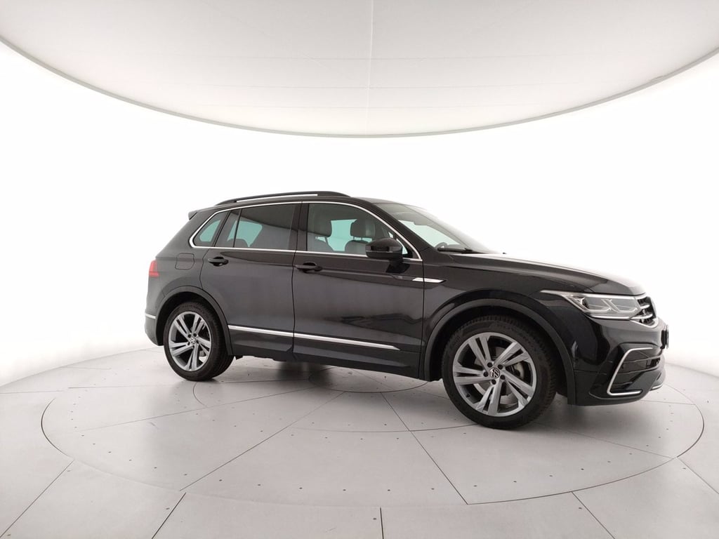 VOLKSWAGEN Tiguan 2.0 tdi r-line 150cv dsg