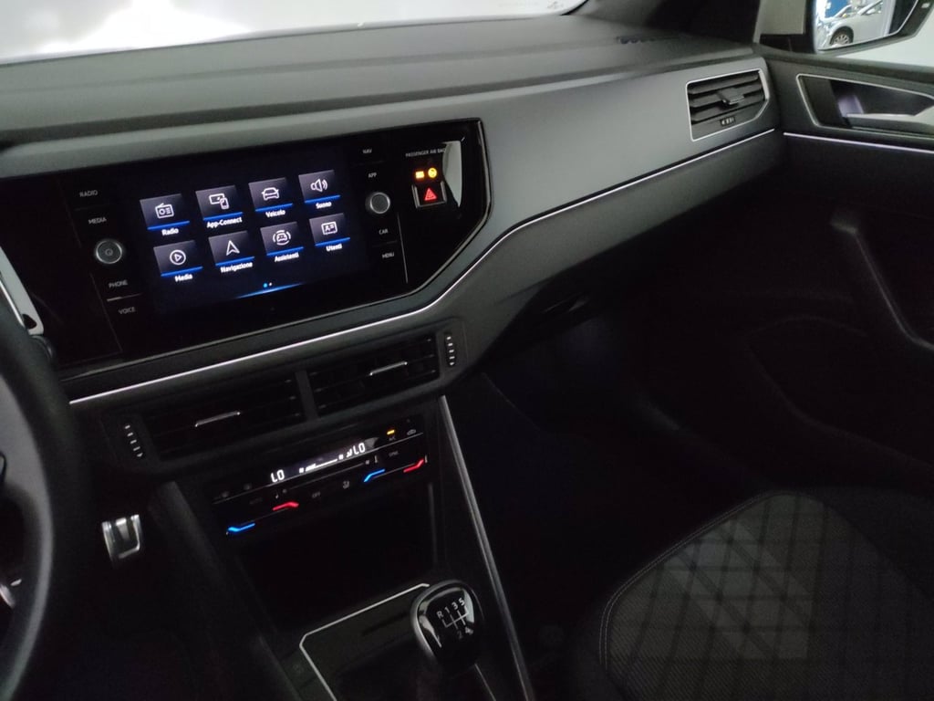 VOLKSWAGEN Polo 1.0 tsi r-line 95cv