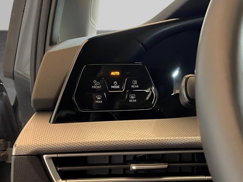 VOLKSWAGEN Golf 2.0 tdi style 150cv dsg