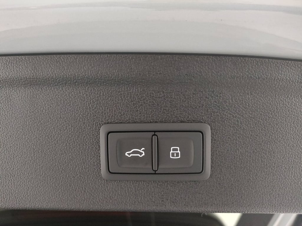 AUDI A3 allstreet 2.0 tdi identity contrast 150cv s-tronic