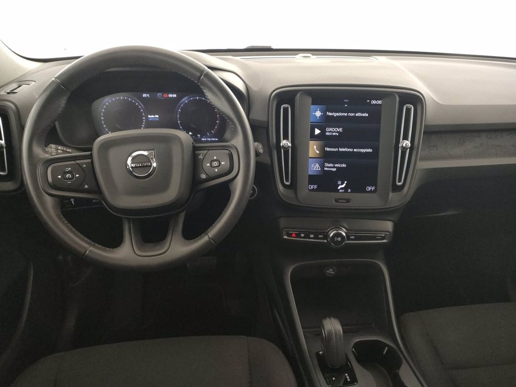 VOLVO Xc40 1.5 t2 momentum auto my21
