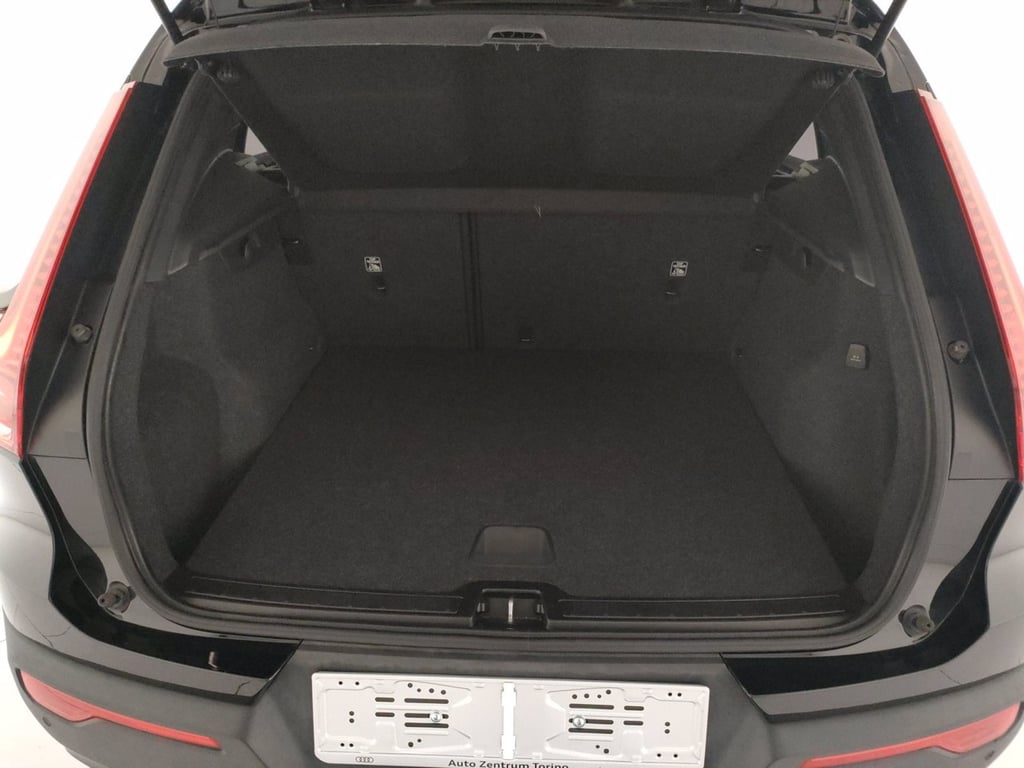 VOLVO Xc40 1.5 t2 momentum auto my21