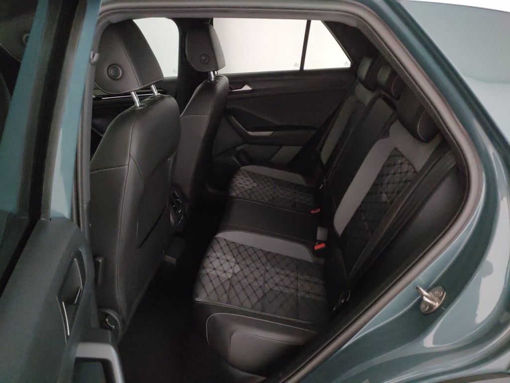 VOLKSWAGEN T-roc 1.5 tsi r-line