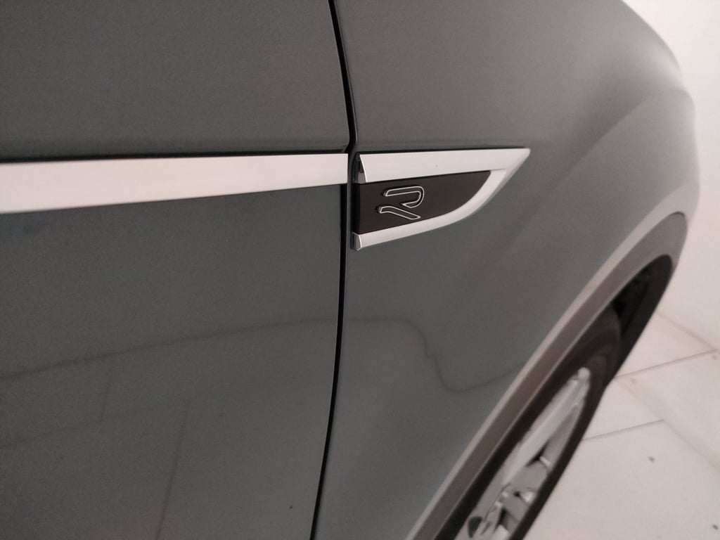 VOLKSWAGEN T-roc 1.5 tsi r-line