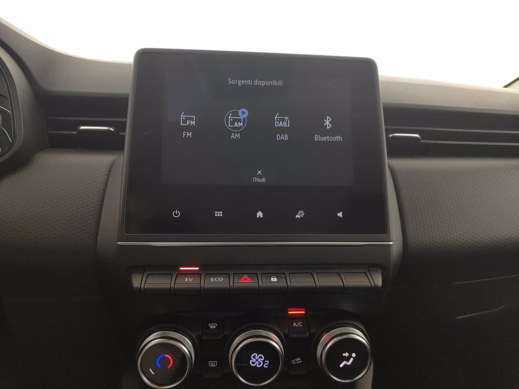 RENAULT Clio 1.6 e-tech hybrid business 140cv auto