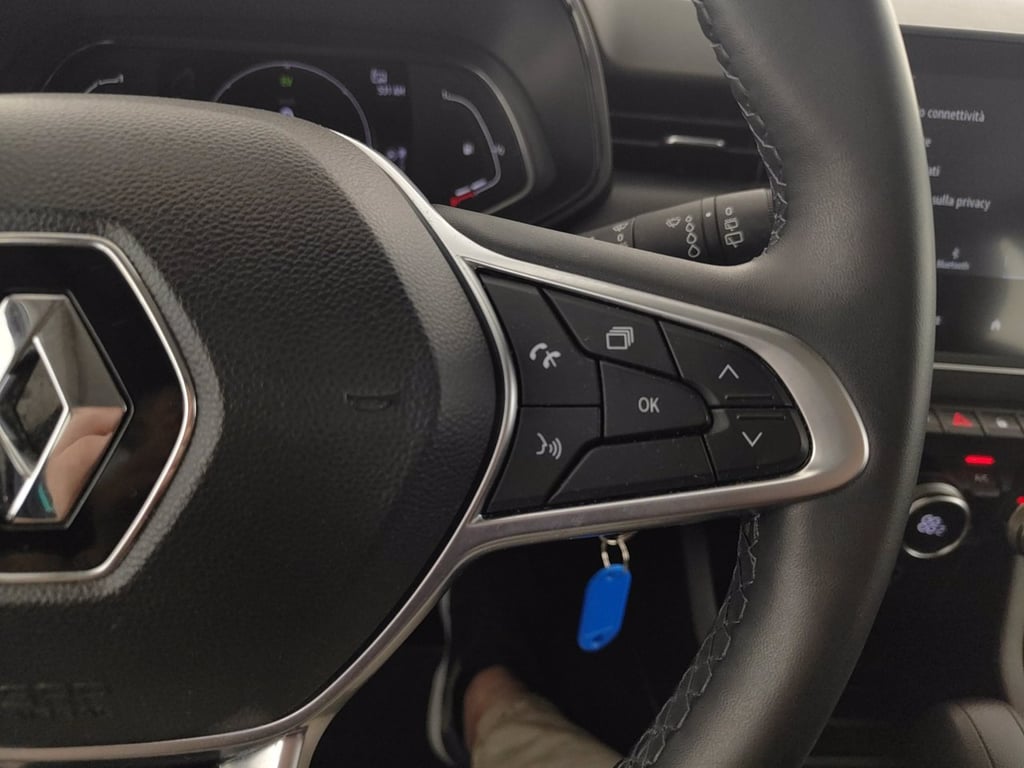 RENAULT Clio 1.6 e-tech hybrid business 140cv auto