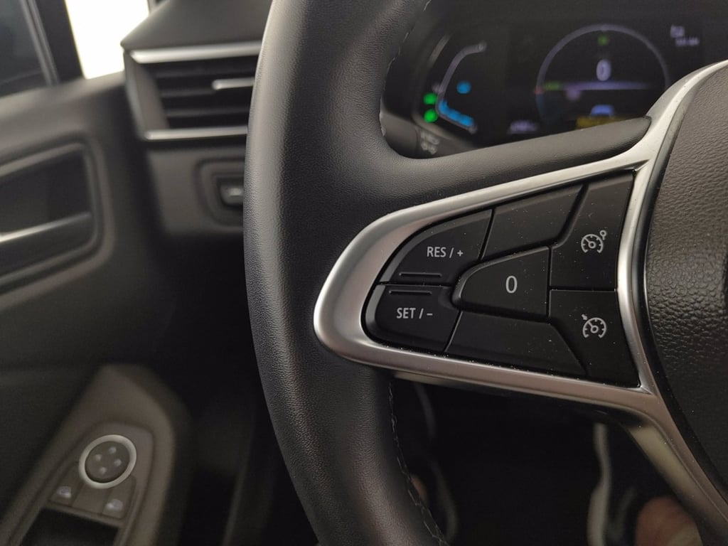 RENAULT Clio 1.6 e-tech hybrid business 140cv auto