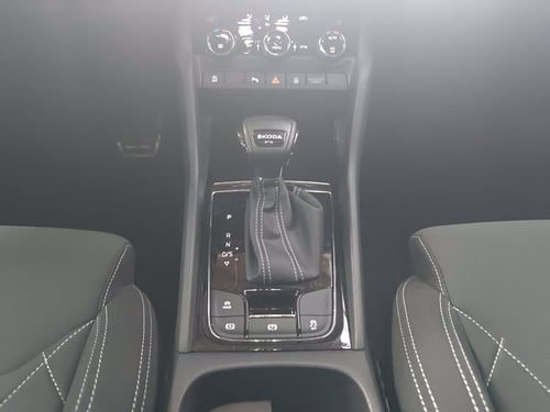 SKODA Karoq 1.5 tsi sportline dsg
