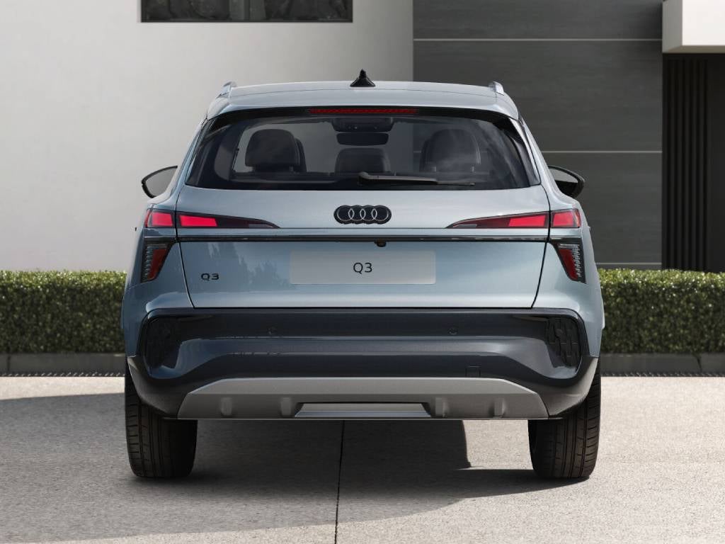 AUDI Q3 e-hybrid 200 kW S tronic Business Advanced
