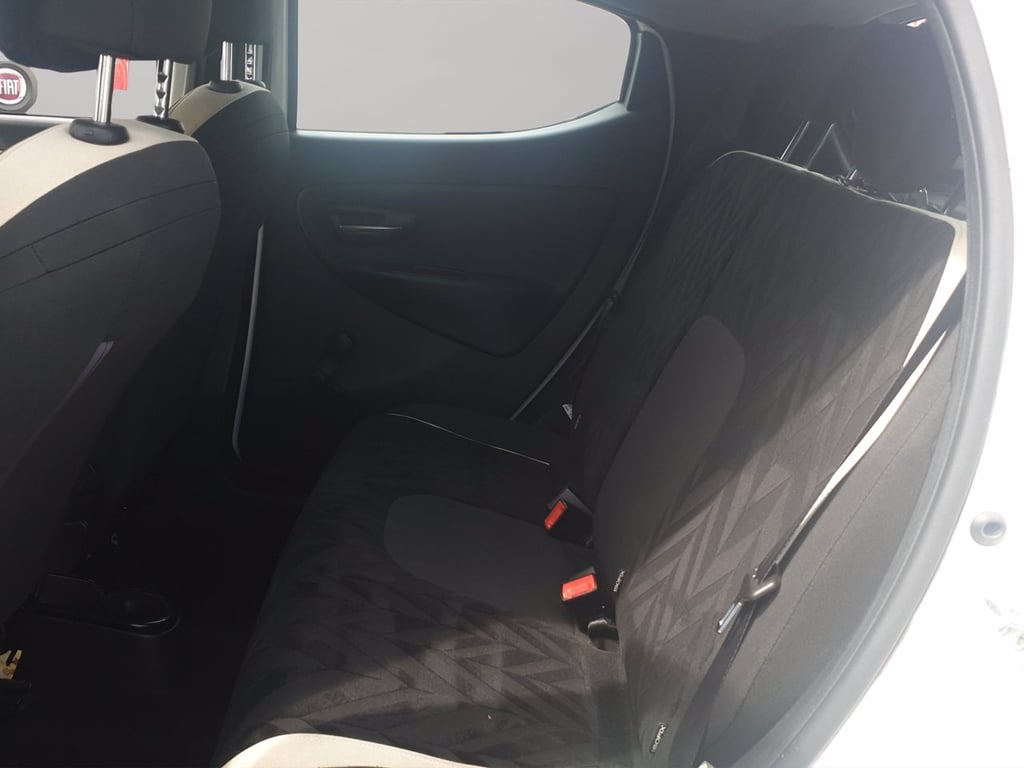 LANCIA Ypsilon 1.2 silver 69cv